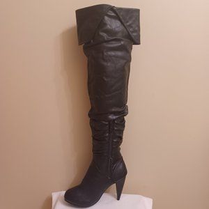 Shiekh Women's Black Faux Leather Over the Knee Boots With Partial Zipper NWOB